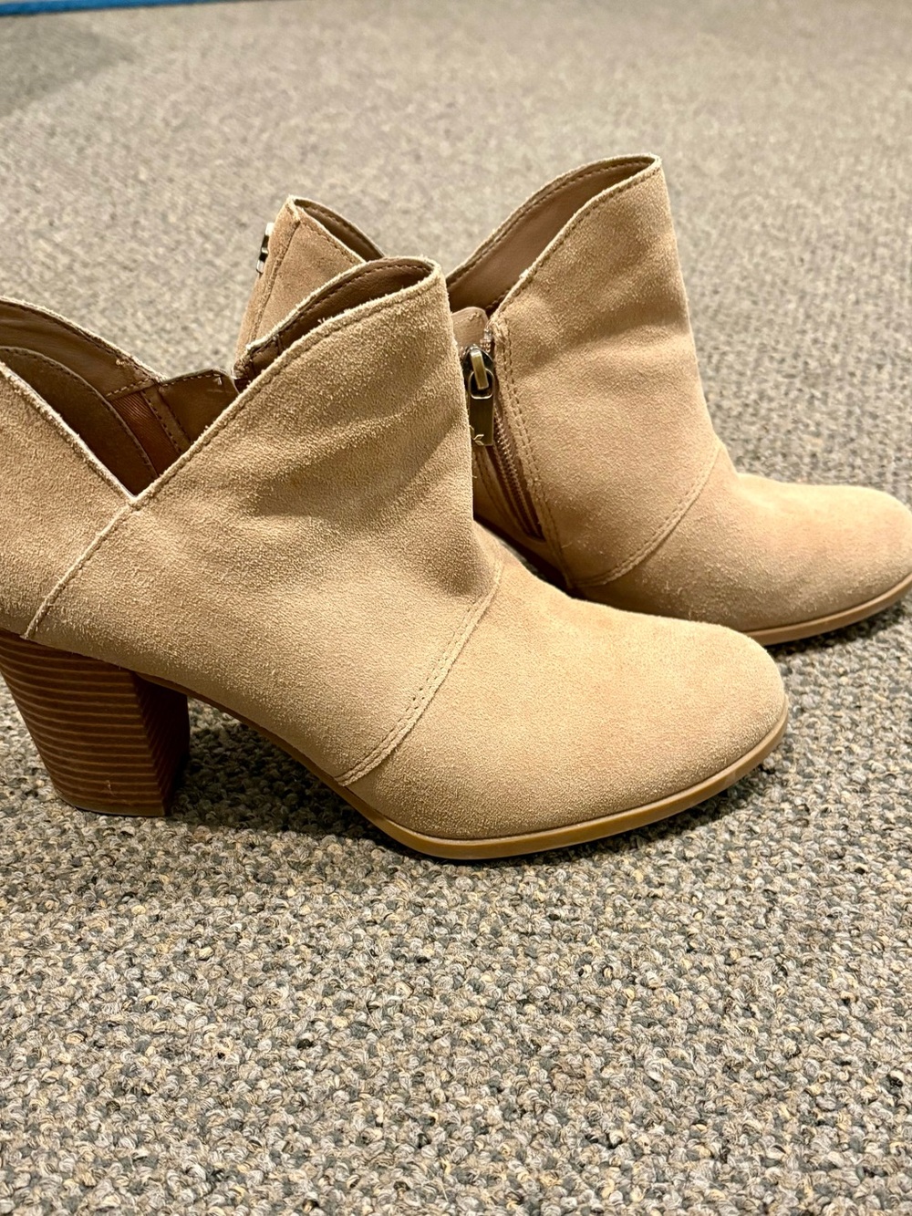 Koolaburra by UGG Tan Suede Ankle Heeled Boots